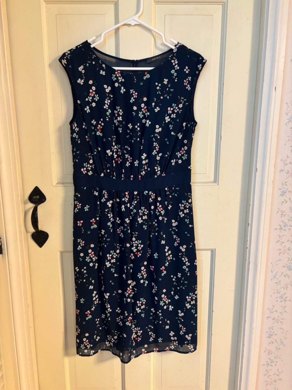 Esprit Navy Floral Sleeveless Midi Dress